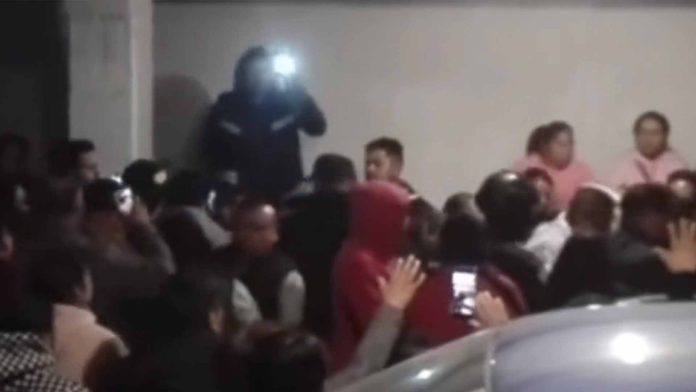 Intentan linchar a sacerdote en Edomex