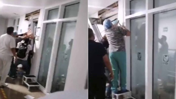 Niña de 6 años muere prensada en elevador de hospital en Playa del Carmen