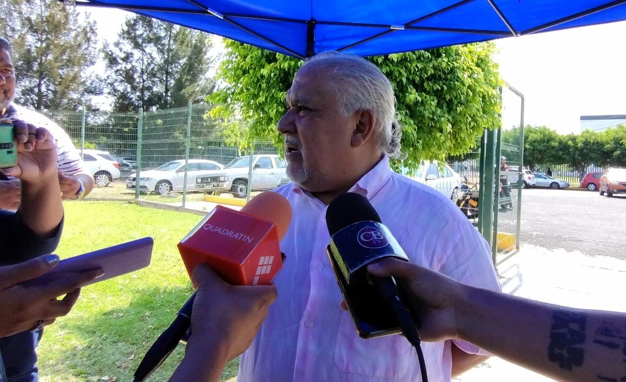 La consulta dió comienzo este miércoles 5 de julio y concluirá el jueves 6 del mismo mes, en un horario de 9:00 de la mañana a las 17:00 horas. Donde se prevé que entre los dos días, voten 3 mil 56 trabajadores. La consulta dió comienzo este miércoles 5 de julio y concluirá el jueves 6 del mismo mes, en un horario de 9:00 de la mañana a las 17:00 horas. Donde se prevé que entre los dos días, voten 3 mil 56 trabajadores.