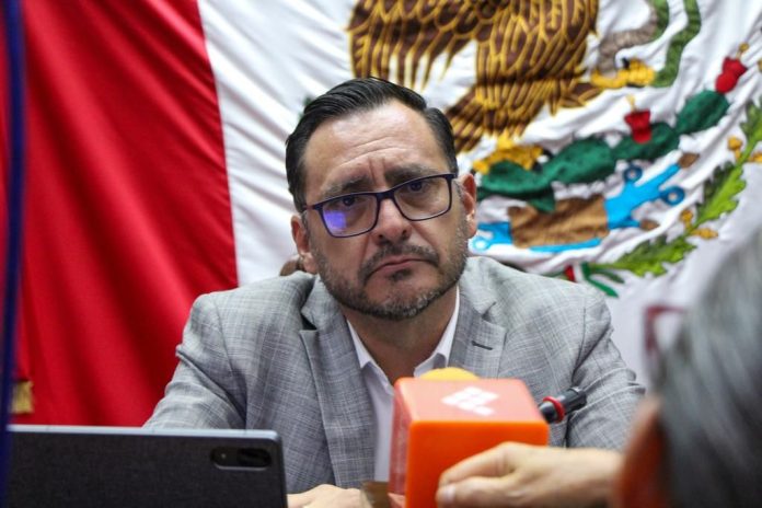#Nacional | La pasado noche del miércoles, se confirmó que aumentó el número de muertos a 29 y 19 heridos tras una volcadura de un autobús en Oaxaca. #CBTelevisión https://cbtelevision.com.mx/aumenta-a-29-los-muertos-tras-volcadura-de-autobus-en-oaxaca/