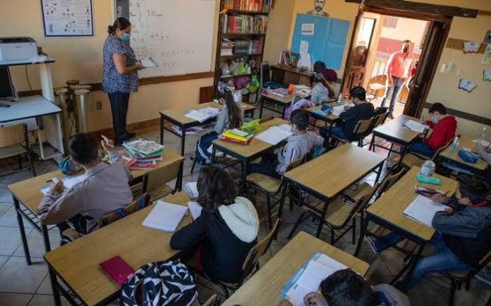 Ello, sumado a las suspensiones de actividades en las escuelas a partir de 2019 y durante más de dos años y medio a causa de la pandemia.