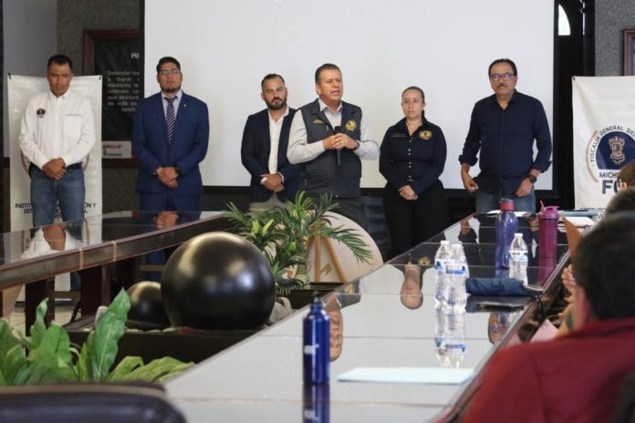 Imparte FGE curso en materia de acoso escolar