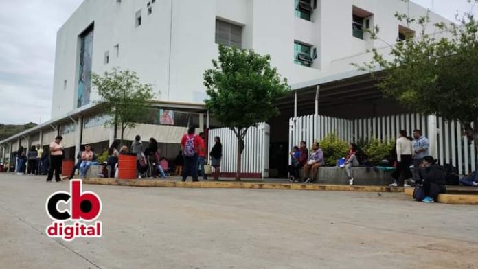 Gran satisfacción ayudar con un plato de comida a familiares de enfermos en Morelia