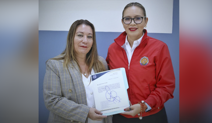 Asume Ana Delia Quintero la Contraloría de la UMSNH
