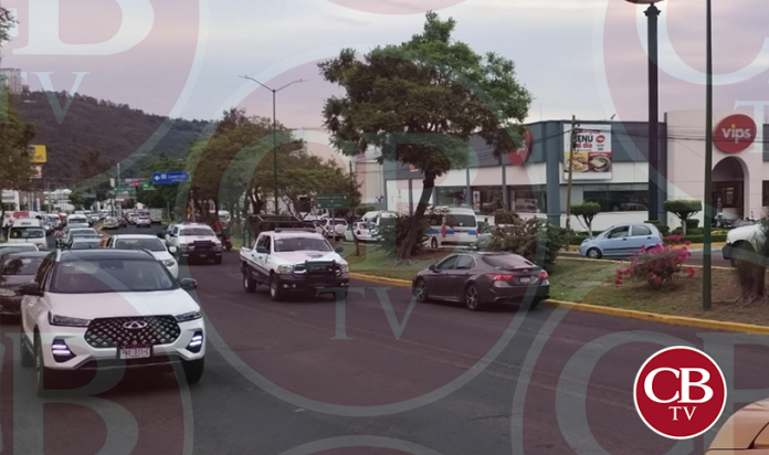Una perdona herida a balazos afuera del Palacio del Arte
