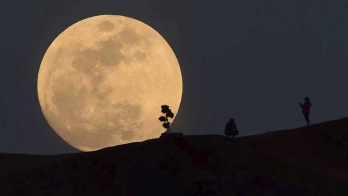 ¡No te pierdas este lunes la superluna de Ciervo!