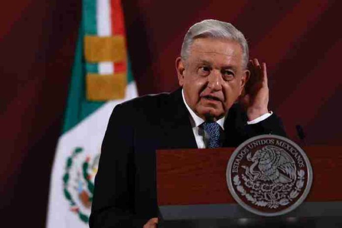 Evade AMLO cuestionamientos sobre los jóvenes desaparecidos en Lagos de Moreno