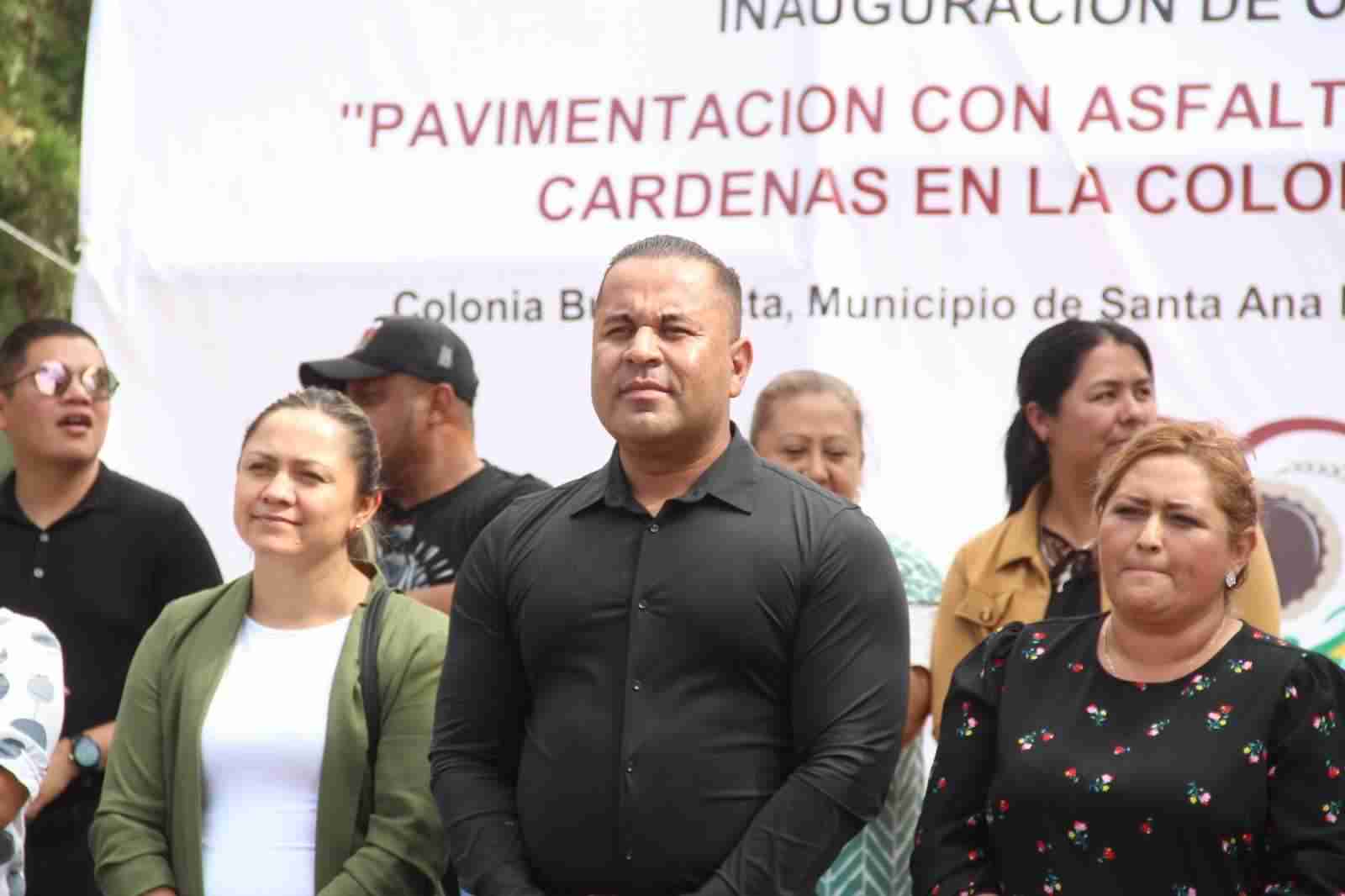 Mejoran vialidad en colonia Buenavista de Santa Ana Maya Mejoran vialidad en colonia Buenavista de Santa Ana Maya