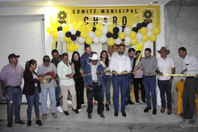 Inaugura Octavio Ocampo oficinas del PRD en Charo