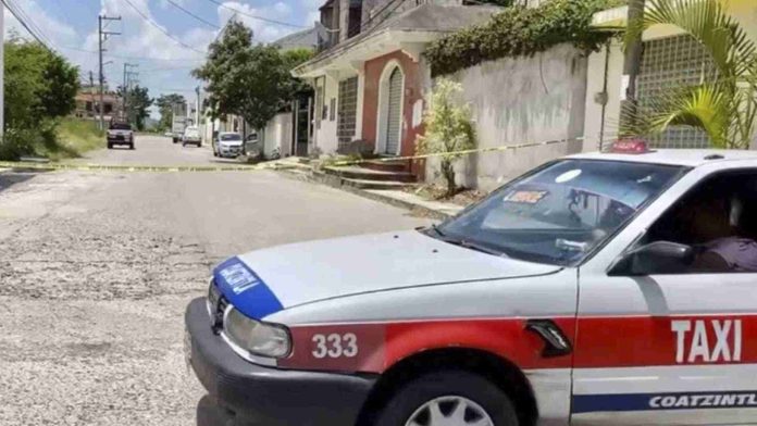 Abandonan restos humanos de al menos 15 personas dentro de hieleras en Veracruz
