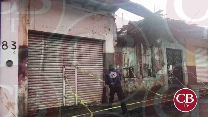 Casona se desploma en Uruapan por fuertes lluvias