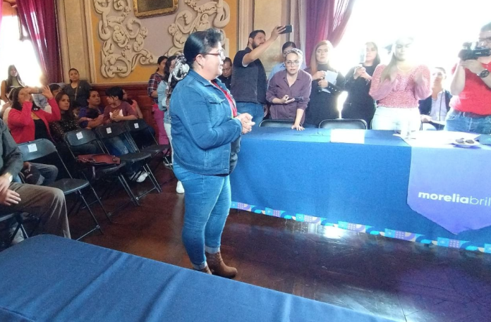 Toma protesta nueva jefa de la tenencia de Chiquimitío