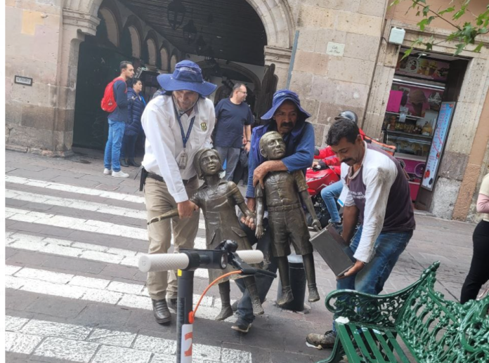 Gobierno Municipal da mantenimiento a escultura de “Los Niños Españoles”