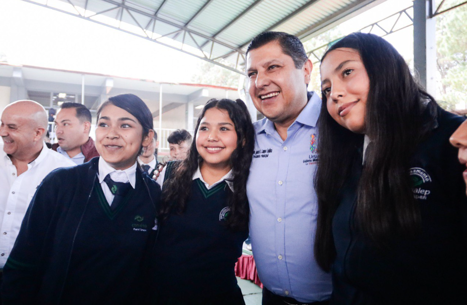 Con apoyo de Nacho Campos, abre Conalep Uruapan carrera en Autotransporte Con apoyo de Nacho Campos, abre Conalep Uruapan carrera en Autotransporte