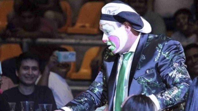 Payaso Brincos Dieras fue golpeado en pleno escenario