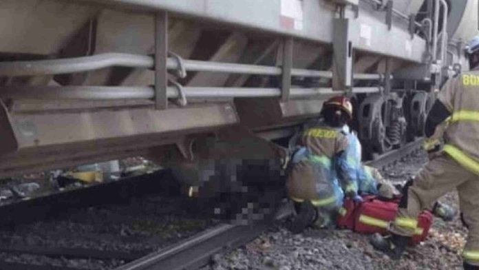 Tren le corta pierna a un hombre que intentó ganarle el paso