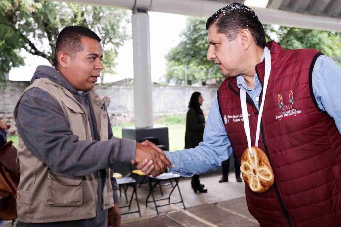 Nacho Campos sigue impulsando la educación