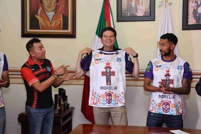 Abandera Alfonso Martínez selección de fútbol 7 rumbo al mundial en Costa Rica