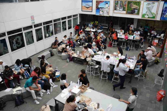 Se evalúa factibilidad de programas educativos en la UMSNH