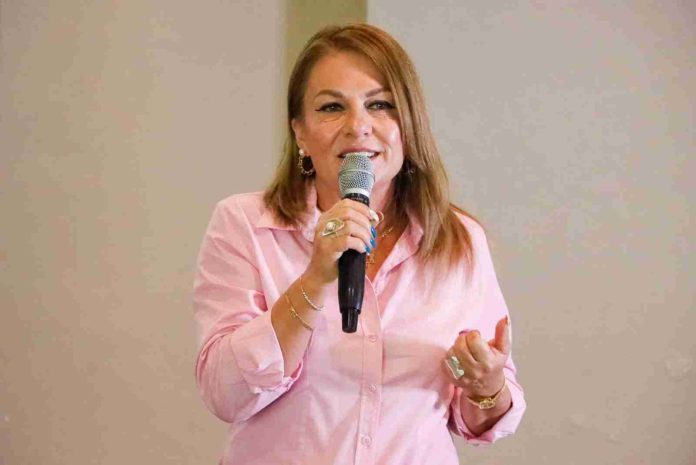 En caso de inundaciones, la vida es primero: Luz García