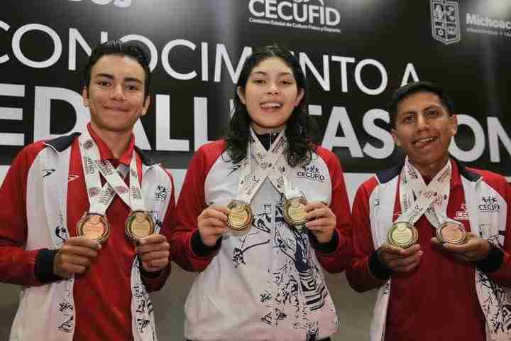 Con el compromiso de mantener y mejorar los apoyos económicos a los medallistas michoacanos Con el compromiso de mantener y mejorar los apoyos económicos a los medallistas michoacanos