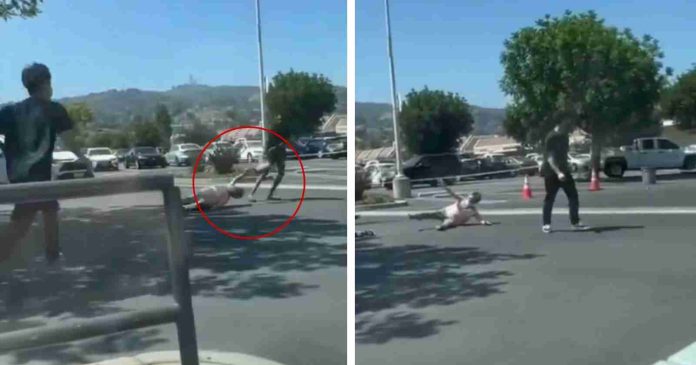 Video: Ladrón arrastra atrozmente a anciana al intentar quitarle sus pertenencias