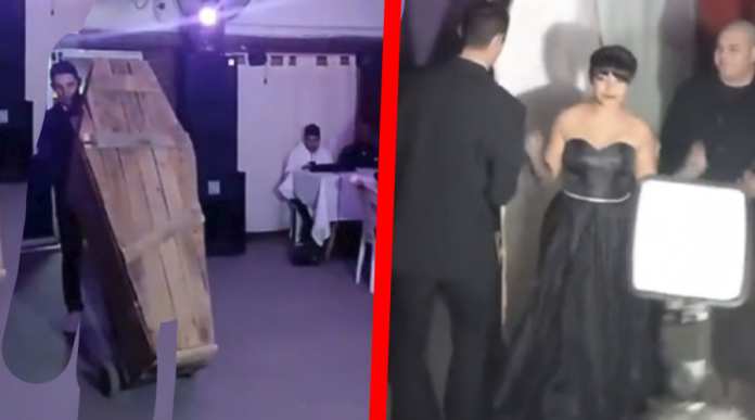 Viral: Quinceañera llega a su fiesta dentro de ataúd
