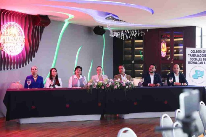 Plantea UMSNH abrir para el próximo ciclo escolar la Licenciatura en Trabajo Social