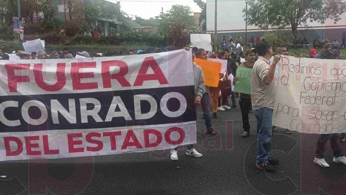 Transportistas de Zitácuaro paralizan vialidad en Morelia