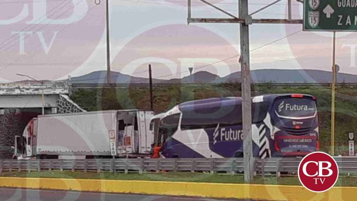 Otro choque de autobús deja un muerto y dos heridos