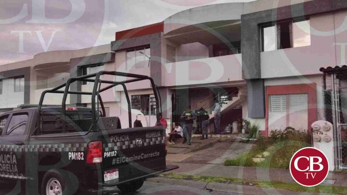 Lanzan gasolina a una vivienda en Morelia y le prenden fuego