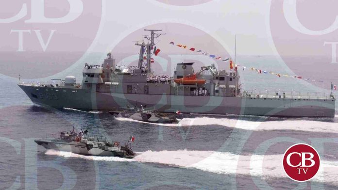 Decomisan más de 1 mil 600 paquetes de droga flotando en el mar