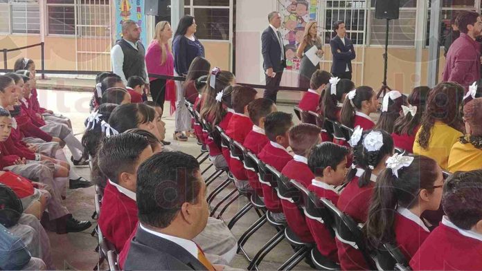Padres morelianos darán oportunidad a nuevos libros de texto