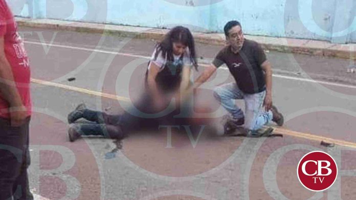 Policía se estrella con un auto y todo queda en video