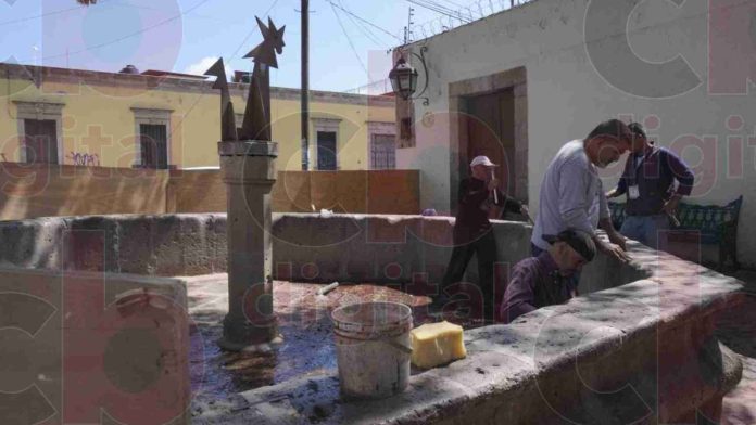 Gobierno Morelia comenzó trabajos de restauración de la Pila del Gallo