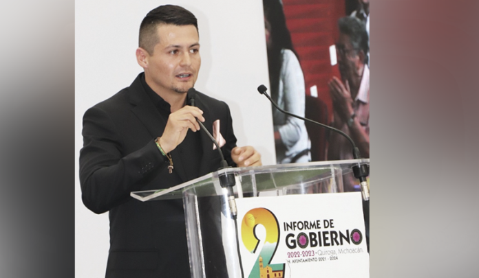 Presidente municipal de Quiroga segundo informe de gobierno