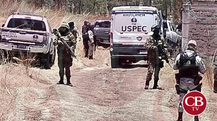 Lo matan a balazos y abandonan en la carretera Apatzingán-Cuatro Caminos