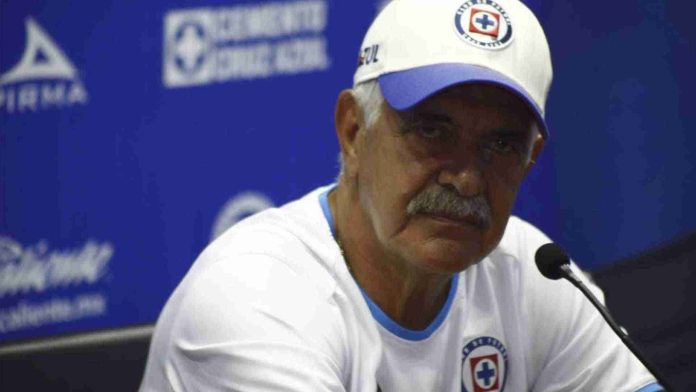 ‘Tuca’ Ferreti es destituido del Cruz Azul