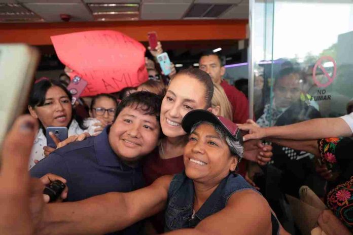 A su llegada a Tampico, Claudia Sheinbaum es recibida por la alegría del pueblo tamaulipeco