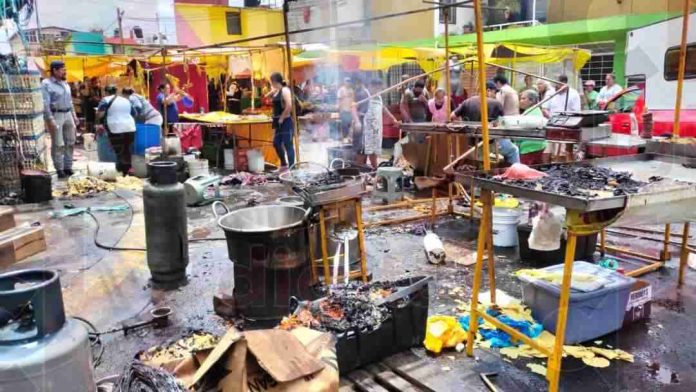 Explota tanque de gas en tianguis de Lomas del Valle