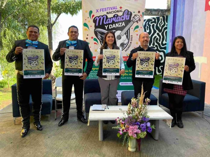 Domingo lleno de mariachis y folklore en Morelia