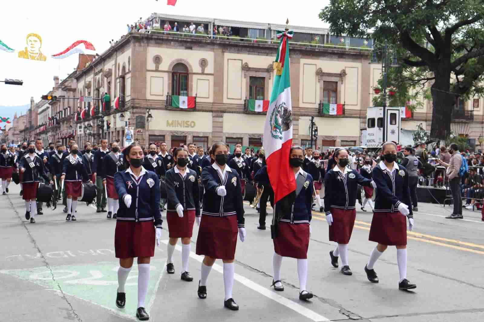 Más de 3 mil estudiantes se alistan para el desfile del 16 de septiembre Más de 3 mil estudiantes se alistan para el desfile del 16 de septiembre