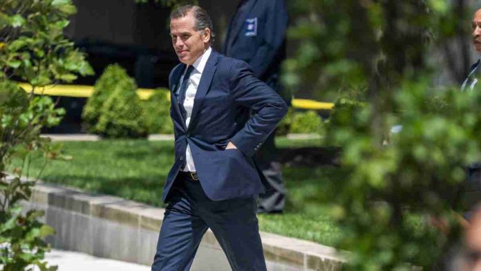 Acusan al hijo de Joe Biden, Hunter Biden, de posesión ilegal de armas