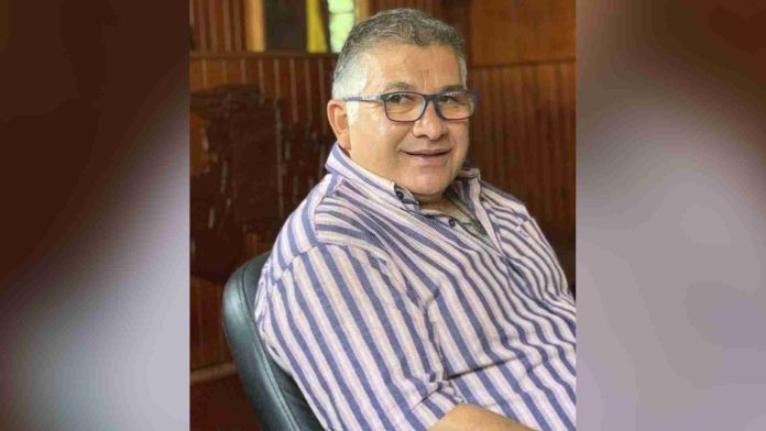 Regidor de MC de Pátzcuaro despoja de manera arbitraria de campo de fútbol a niños y jóvenes