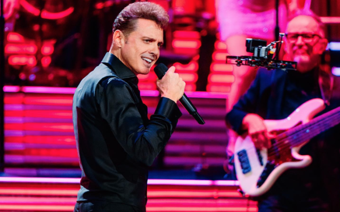 Video: Niña recibe beso de Luis Miguel en concierto de Las Vegas
