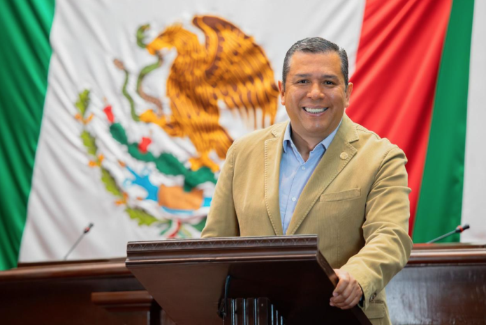 Juan Carlos Barragán entregó al pueblo de Michoacán su Segundo Informe Legislativo