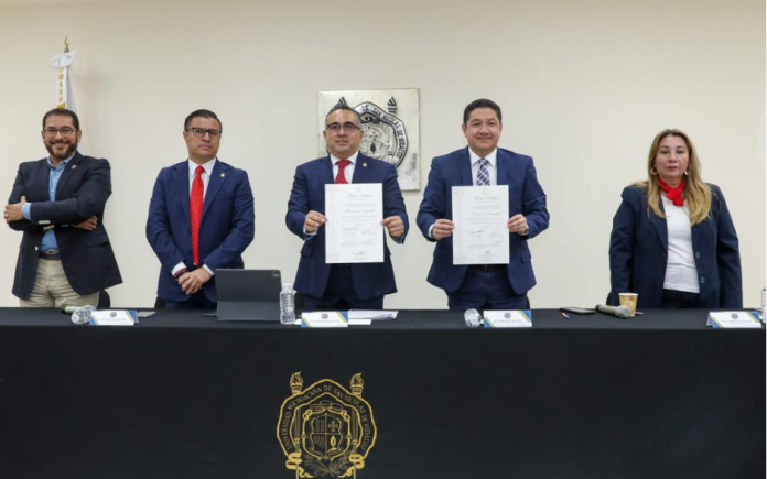 Signan el pacto “Todos por la integridad pública y combate a la corrupción”