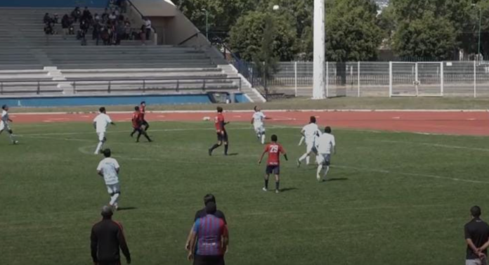 Mientras jugaba futbol alumno de la UMSNH fallece por paro cardíaco
