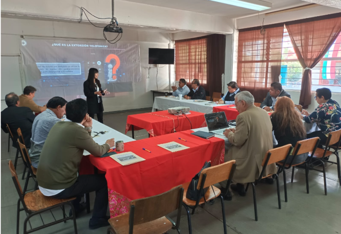 A través de la Policía cibernética, SSP brinda conferencia a docentes de Morelia