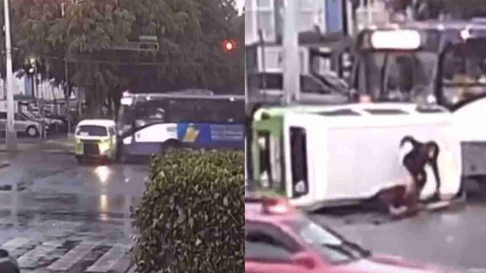Combi no respeta semáforo y choca contra camión en CDMX